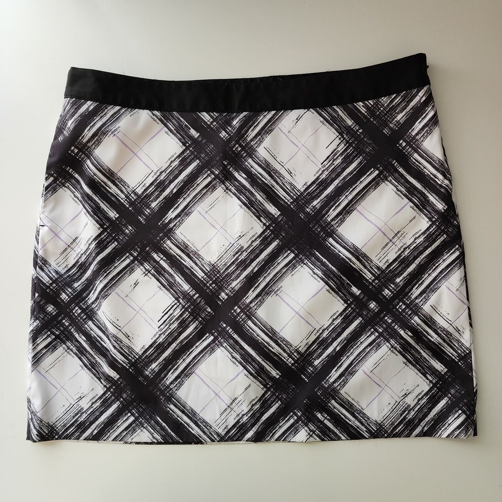 GREG NORMAN Golf‎ Skort Womens 14 Black White Shorts Skirt Stretch Sport Preppy